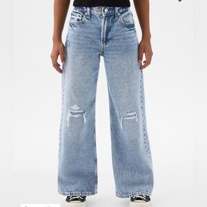 GAP Low Rise Stride Wide-Leg Jeans